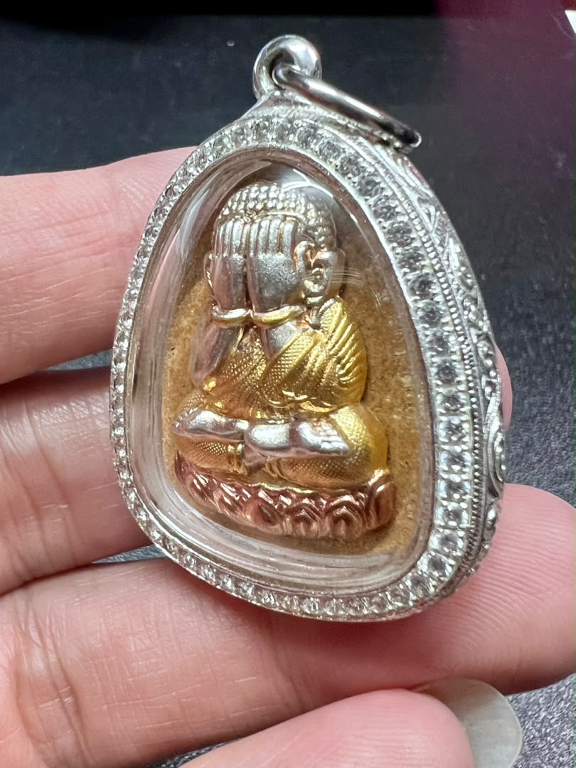 亿万富翁 (Yod Setthi Kod Lan) Phra Pidta Yod Setthi Koti。
